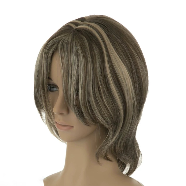 خرید کلاه گیس کوتاه کلاسیک برند ساتورا، رنگ ترکیبی زیتونی و بلوند، دارای فرق ثابت طبیعی