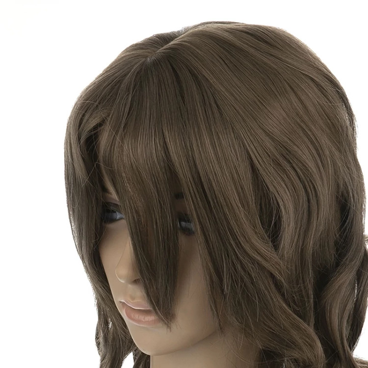 تصویر کلاه گیس فر درشت زیتونی روشن مدل ۸۱۱۲۱، دارای فرق طبیعی و حالتپذیر