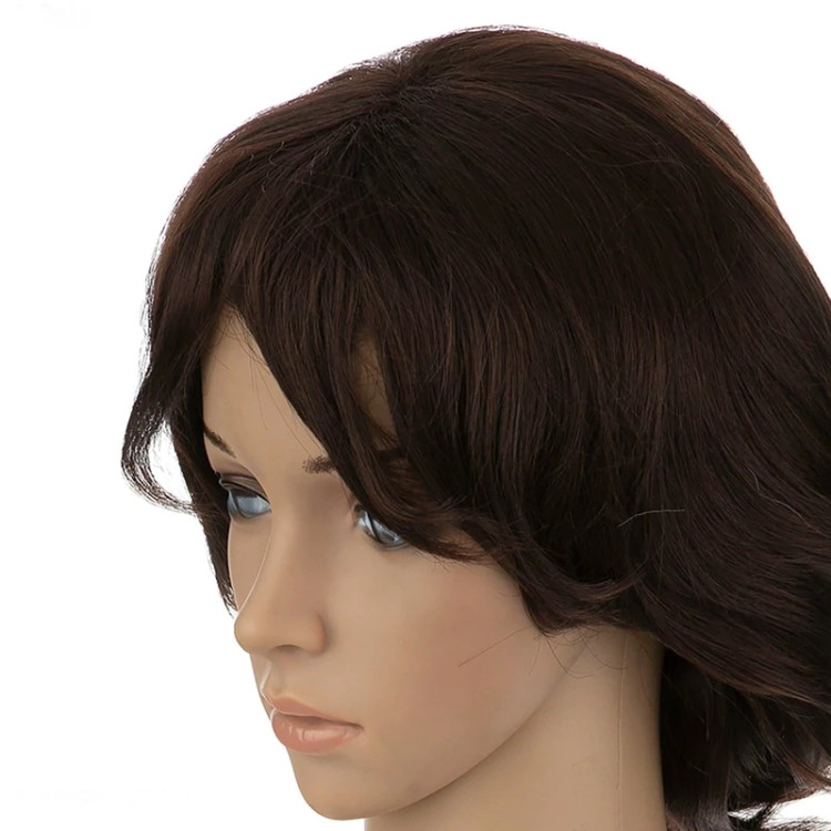 تصویر کلاه گیس کوتاه ماهگونی شکلاتی مدل SY_1۰۷، دارای طراحی بدون فرق و حجم طبیعی