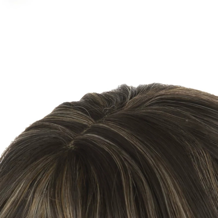 خرید کلاه گیس لیردار قهوهای برند ساتورا، بافت لخت، دارای فرق ثابت طبیعی