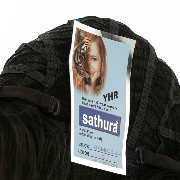 خرید کلاه گیس فر کوتاه حجیم برند ساتورا، مناسب برای هماهنگی با اکثر چهرهها و سلیقهها