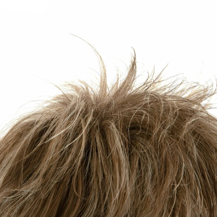 تصویر کلاه گیس کوتاه نامتقارن مدل MAURA، با هایلایتهای روشن و ظاهری طبیعی و جذاب