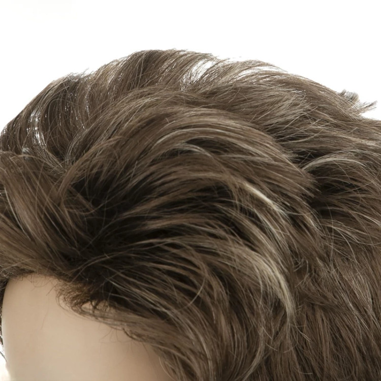 خرید کلاه گیس کوتاه قهوهای خاکی برند ساتورا، مناسب برای استایل جسورانه و بهروز