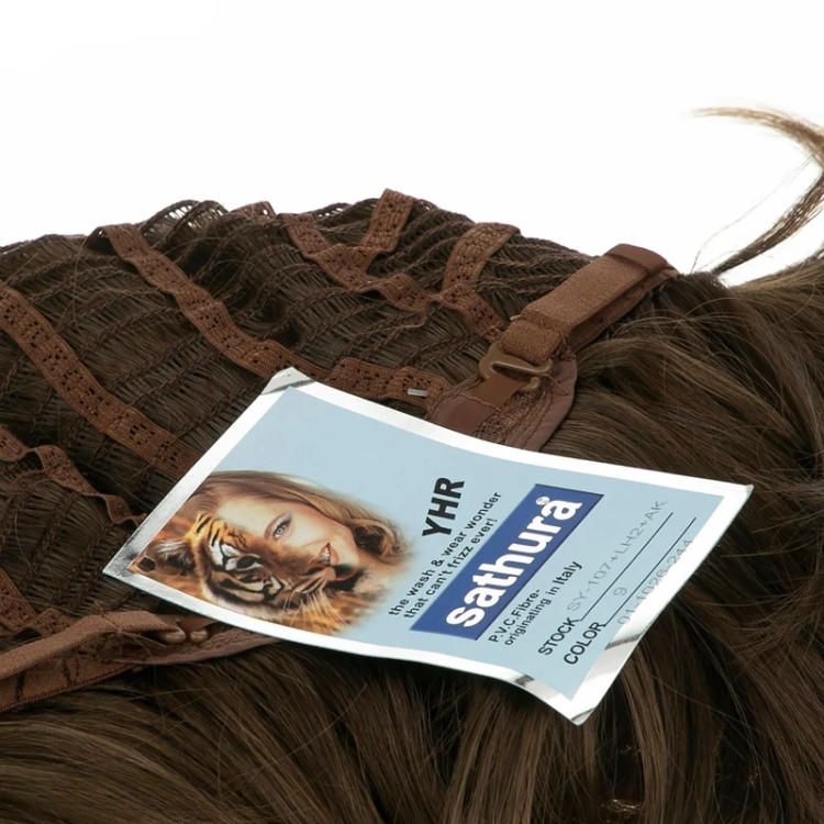 تصویر کلاه گیس کوتاه زیتونی تیره مدل SY_107، با برش لایهای، مناسب برای ظاهری متفاوت