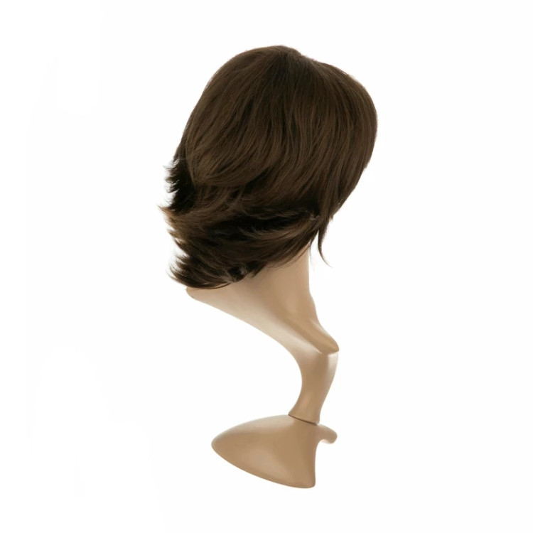 خرید کلاه گیس کوتاه لایهلایه برند ساتورا، با طراحی بدون فرق و شیک