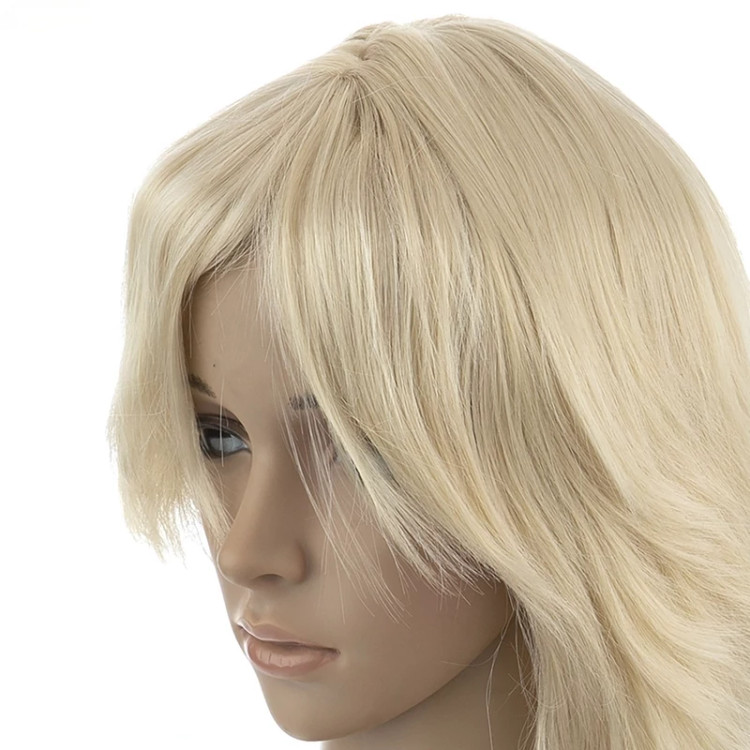 خرید کلاه گیس لیرخورده بلوند برند ساتورا، مناسب برای استایلهای تابستانی و روشن