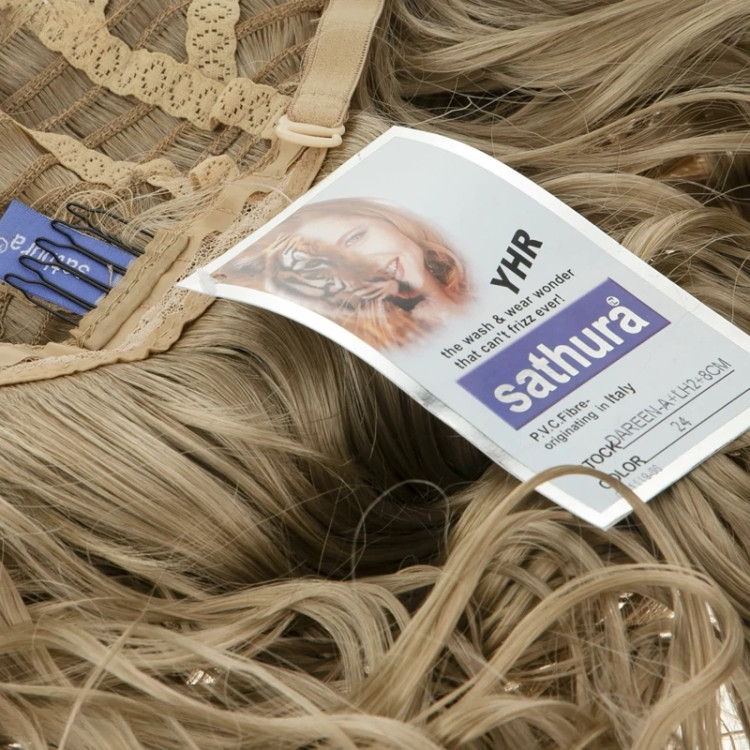 جزئیات بافت کلاه گیس بلوند کرم کنفی، مدل DAREEN_A، دارای تهویه هوا و مناسب شستشو