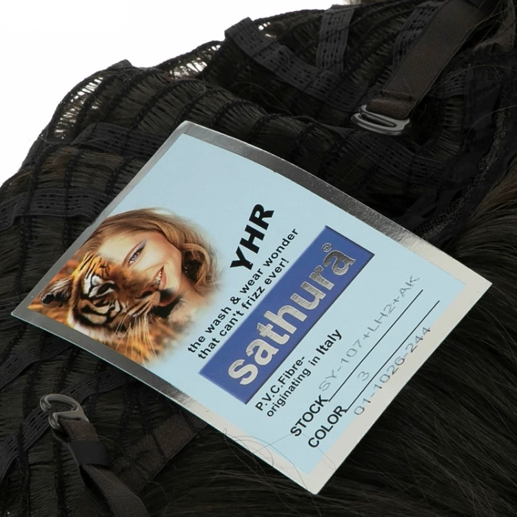 خرید کلاه گیس کوتاه لایهلایه برند ساتورا، رنگ مشکی جذاب، با برش لیرخورده در پشت