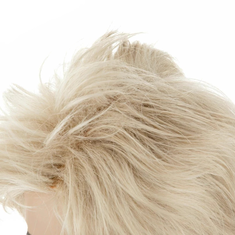 کلاه گیس مدل کرنلی برند ساتورا، رنگ بلوند پلاتینه جسورانه، الیاف ابریشم حرارتی